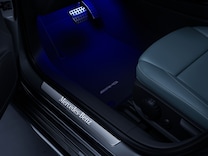 Classe A Limousine compacta Embaladeiras das portas iluminadas com lettering "AMG"