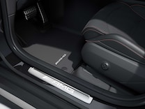 Mercedes-AMG GLC Coupé Listones de umbral AMG con distintivo «AMG», iluminados y con cubiertas intercambiables