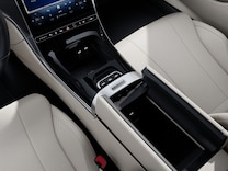 Mercedes-AMG CLE Cabrio USB csomag