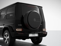 G-Class Spare wheel on rear-end door