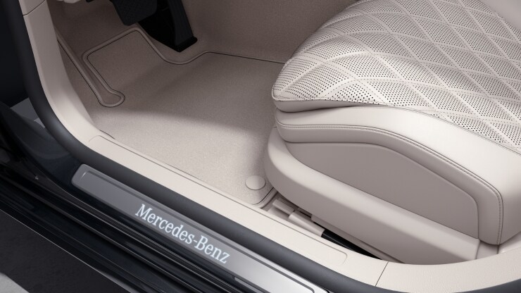 Einstiegsleisten mit "Mercedes-Benz" Schriftzug&comma; beleuchtet Bild 1