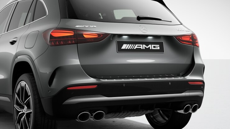 Serienausstattung f&uuml;r Mercedes-AMG GLA 45 S 4MATIC&plus; 3