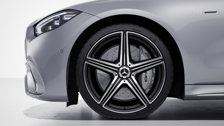53,3 cm (21") AMG Leichtmetallräder im 5-Doppelspeichen-Design Bild 1