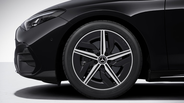 18" AMG Leichtmetallräder im 5-Speichen-Design 1