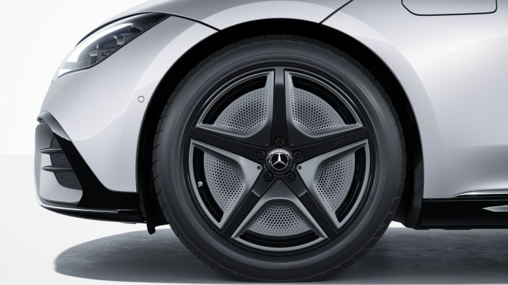 50,8 cm (20") AMG Leichtmetallräder im 5-Speichen-Design Bild 1