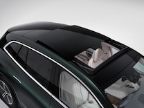 EQS SUV Panoramic sliding sunroof