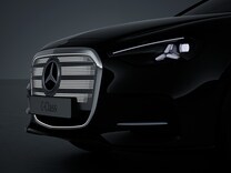 Klasa C Limuzyna Grill Mercedes-Benz z podświetlanym panelem