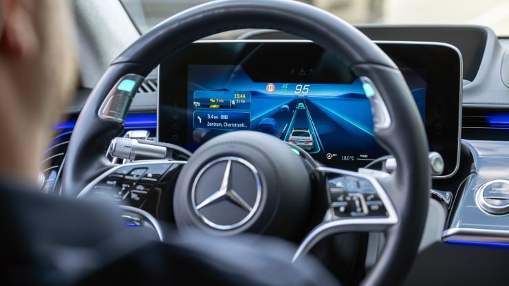 Fahrassistenz-Paket mit DRIVE PILOT 1