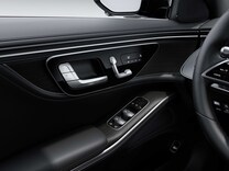 Trieda S Sedadlo vodiča a spolujazdca elektricky nastaviteľné s pamäťovou funkciou