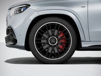 Mercedes-AMG GLS Red-painted brake callipers