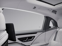 Mercedes-Maybach S-Class Comfort doors in the rear