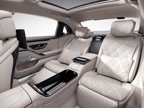 Mercedes-Maybach S-Class 後座小腿按摩功能