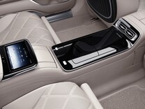 Mercedes-Maybach S-Class MBUX後座觸控面板
