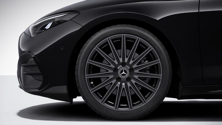 Jantes alliage AMG 19" multibranches finition noir brillant/dark platin gloss Image 1