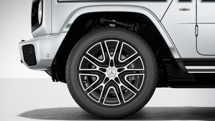 50,8 cm (20") AMG Leichtmetallräder im 10-Speichen-Design Bild 1