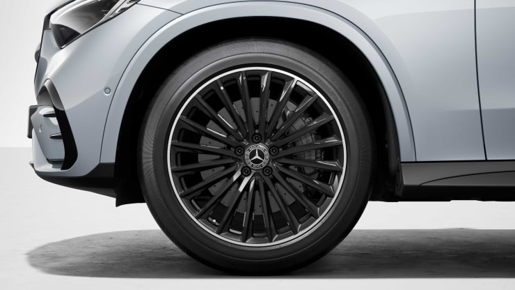 20" AMG Leichtmetallräder im Vielspeichen-Design Bild 1