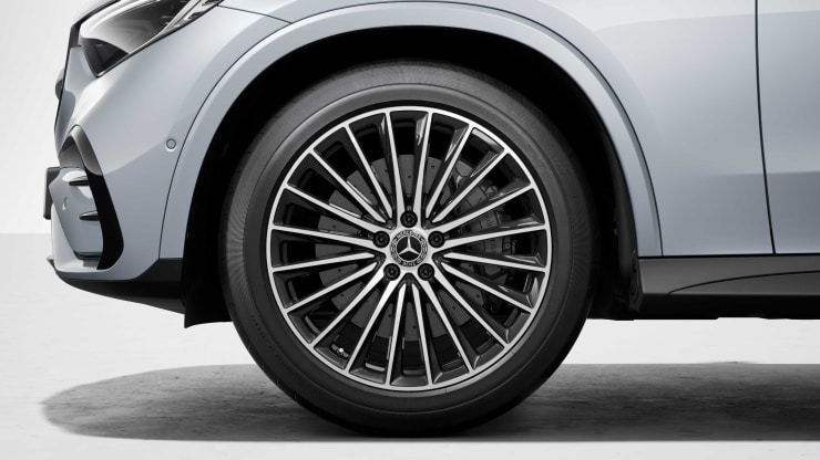 20" AMG Leichtmetallräder im Vielspeichen-Design Bild 1