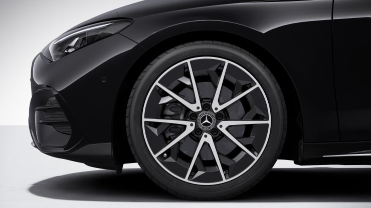 Jantes alliage AMG 48,3 cm (19") à 5 doubles branches noir brillant/naturel brillant Image 1