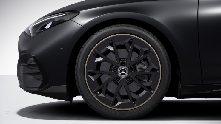 19" AMG Leichtmetallräder im 5-Doppelspeichen-Design Bild 1