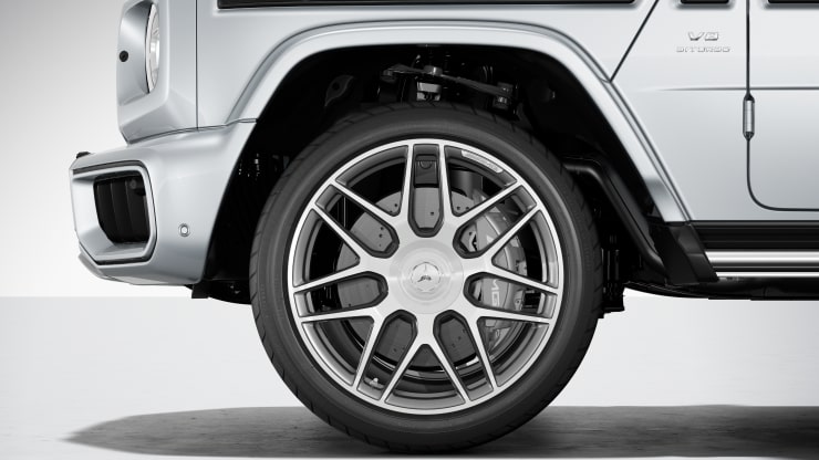 55,9 cm (22") AMG Schmiederäder im Kreuzspeichen-Design Bild 1
