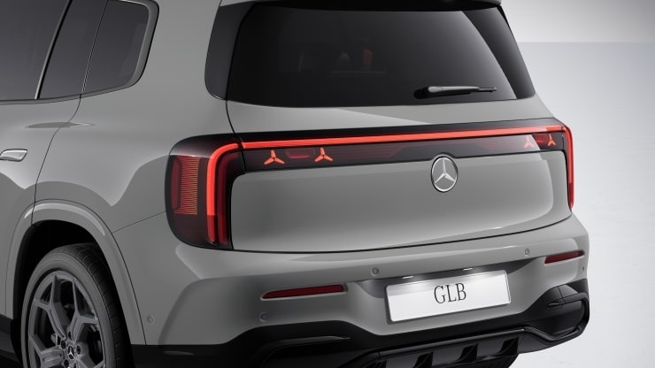 Pack AMG Line Plus 4