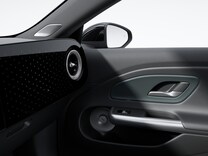 CLA Shooting Brake Burmester® 3D surround sound system
