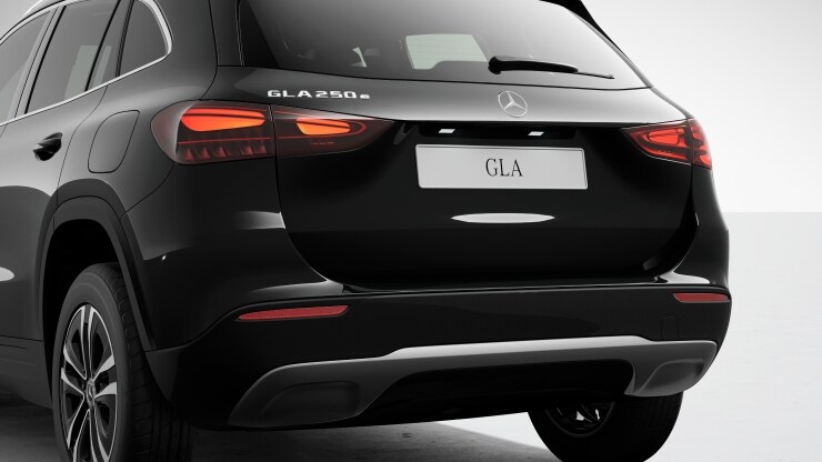 Dotation de série pour Mercedes-Benz GLA 250 e avec technologie hybride EQ 4
