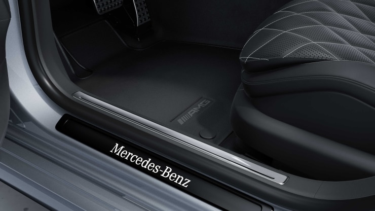 Baguettes de seuils de portes avant et arrière noires éclairées avec monogramme « Mercedes-Benz » 3