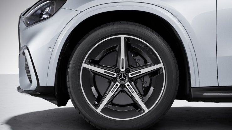 Jantes en alliage léger AMG 50,8 cm (20") à 5 branches optimisées sur le plan aérodynamique, finitio Image 1