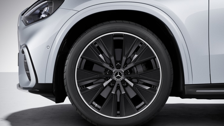 " Jantes alliage AMG 53,3 cm (21"") à branches en Y optimisées sur le plan aérodynamique, finition n Image 1