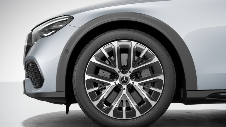 19" Leichtmetallräder im Viel-Doppelspeichen-Design 1