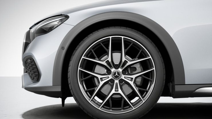 20" AMG Leichtmetallräder im Kreuzspeichen-Design Bild 1
