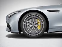 Mercedes-AMG SL Roadster Yellow-painted AMG brake callipers