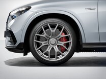 Mercedes-AMG GLC Coupé 紅色煞車卡鉗附AMG字樣
