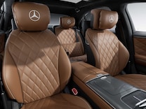 S-Class Saloon Long EASY ADJUST luxury head restraints for driver and front passenger, folding on passenger side