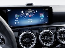 Mercedes-AMG A-Klasse Kompaktlimousine Media-Display