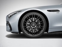 Mercedes-AMG SL roadster Brzdové strmene nalakované načierno pre keramickú vysokovýkonnú kompozitnú brzdovú sústavu AMG