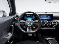 Mercedes-AMG A-Class Hatchback AMG專屬方向盤操控按鈕