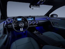 Mercedes-AMG A-Class Hatchback 環景式內裝照明(含64色氛圍燈)
