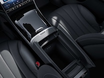 EQE SUV USB連接埠PLUS