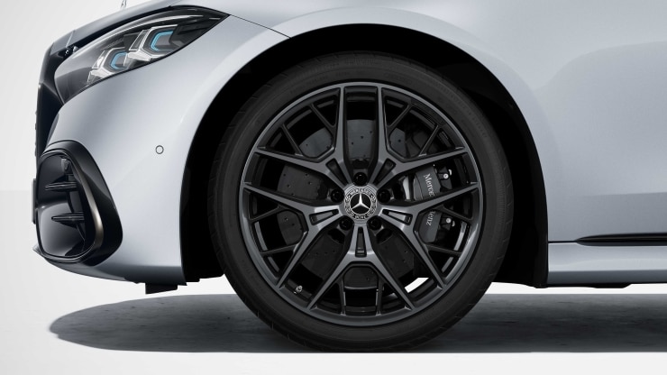 20" AMG Leichtmetallräder im Kreuzspeichen-Design 1