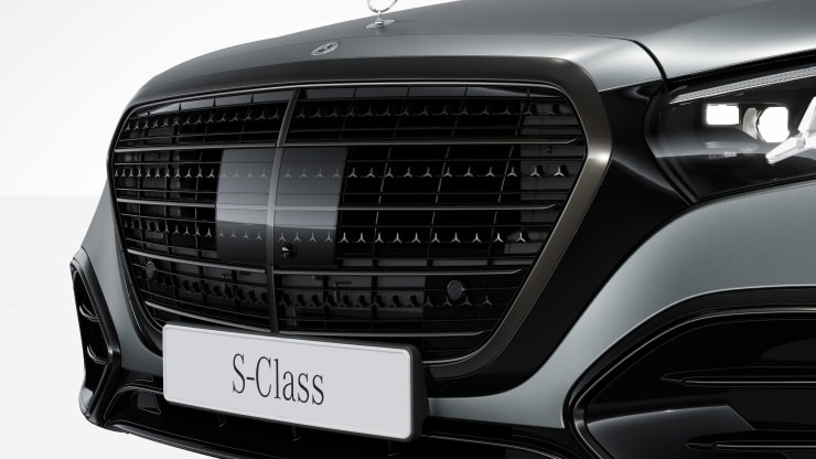 Kühlergrill in Dark Chrome 1