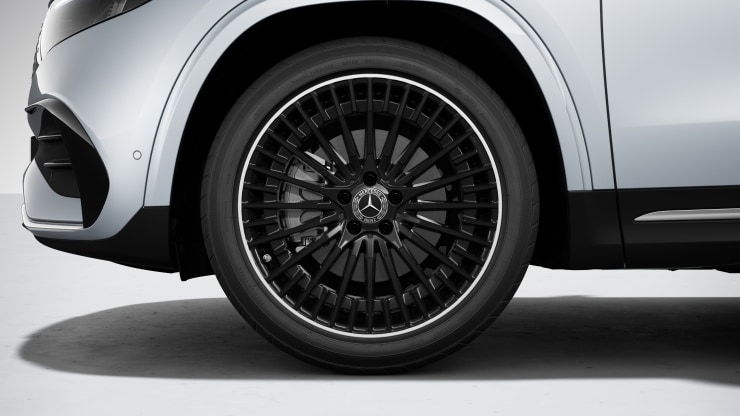 50,8 cm (20") AMG Leichtmetallräder im Vielspeichen-Design Bild 1
