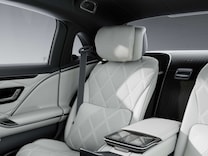 Mercedes-Maybach S-Class 後排安全帶自動遞送裝置