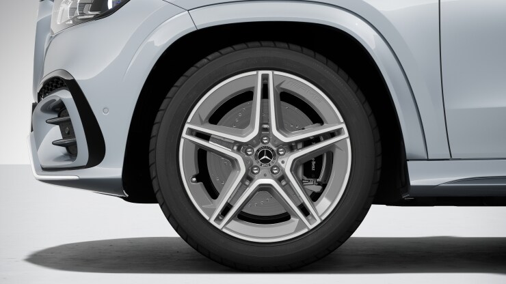 21" AMG Leichtmetallräder im 5-Doppelspeichen-Design 1
