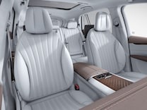 EQS SUV Luxury head restraints in the front 