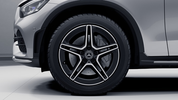 Jantes alliage AMG 48,3 cm (19") à 5 doubles branches Finition noir brillant/naturel brillant, avec Image 1