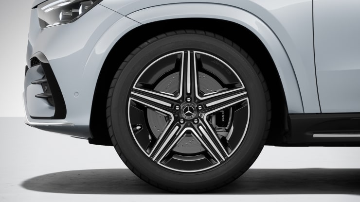 21" AMG Leichtmetallräder im 5-Doppelspeichen-Design Bild 1