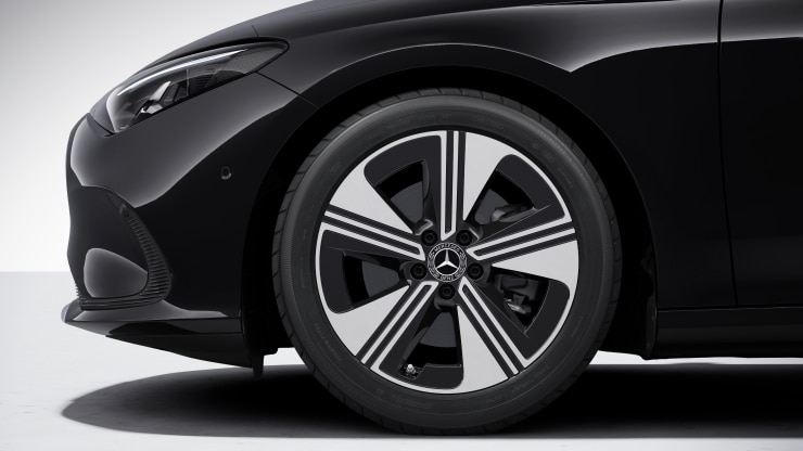 18" Aerodynamik-Leichtmetallräder im 5-Doppelspeichen-Design 1