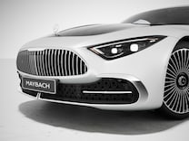 Mercedes-Maybach SL Monogram Series Illuminated radiator shell with MAYBACH lettering